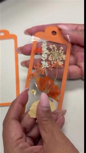 DIY Floral Bookmark Using Shipping Tape & Dried Flowers