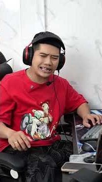 Getting ganked while playing online games #funny #barguy #tinvlog