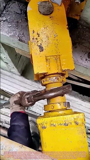 Shocking Method : 'Fixing' a Tower Crane Lean with a Pipe Wrench (Never Do This)