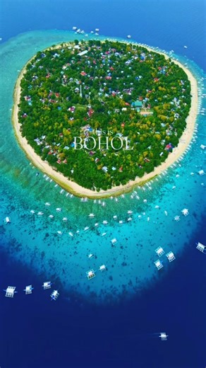 This island will leave you speechless 😍 #youtubeshorts #boholavlogger