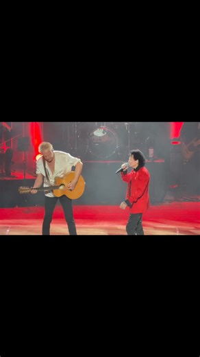 Air Supply sings “Chances” LIVE | Legendary Concerts
