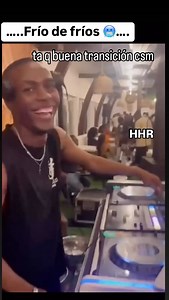 1.5M views · 10K reactions | ⬇️ ESO ES UN DJ, nada de botón SYNC, pura oreja y creatividad pa la sincro. | Hip-Hópatas RADIO | Facebook