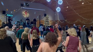 What a night in Villeneuve! Thanks to all the dancers for a packed floor all night! | Ryan Snow Music