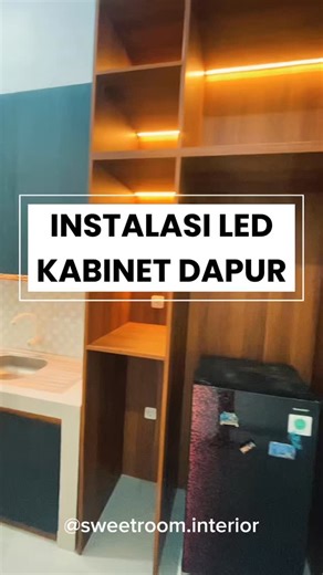 Interior design jogja on Instagram: "Lokasi : Sleman, Yogyakarta Project : Kitchen Set Single Line Material : LED Strip, Cover Lampu, Saklar Pin Switch, Kabel 2 x 1,5 nyy Konsultasi gratis sekarang untuk mulai merancang dapur impian kamu! Harga sudah termasuk: ✅ Desain gratis ✅ Konsultasi gratis ✅ Garansi 1 tahun ✅ Sudah termasuk biaya instalasi #instalasilistrik #instalasirumah #led #ledstriplights #kitchenset #interiordesign #sweetroominterior #sweetroomjogja"