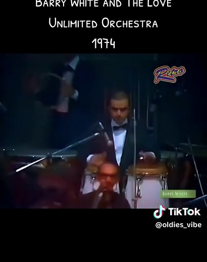 Barry White and The Love Unlimited Orchestra / Love’s Theme / 1974 #classic #timeless #memories #goodmusic #1970s #oldies #oldiesbutgoodies #musicoftiktok #maestro #throwback #fyp #fypmusic #lovesongs #explorepage