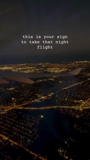 your sign to take that night flight ✈️🌃 watching Toronto light up beneath you as the plane lifts off from pearson airport is unreal. glowing city grids, endless lights, and that quiet moment where everything feels small and infinite at the same time. night flights just hit different. It was truly one of the most breathtaking views I've ever seen in my entire life - i can't even begin to describe how it felt being on that plane - it was just unreal 🥹 there’s something so calming about flying at