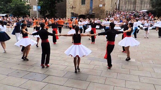 Histoire de la Sardane, la danse catalane interdite sous Franco