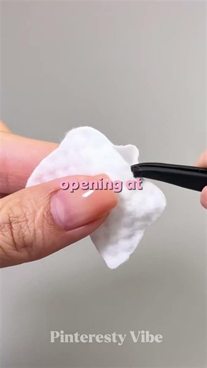 How to Make a Squishy Mochi Cat from Cleansing Cloth