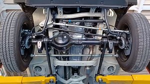 【Jimny JB64】実際にリフトアップして下回り、足回りを見てみた！！