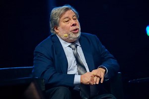 Apple Co-Founder Wozniak’s New Venture Lists Token to Help Fund Energy Efficiency Projects