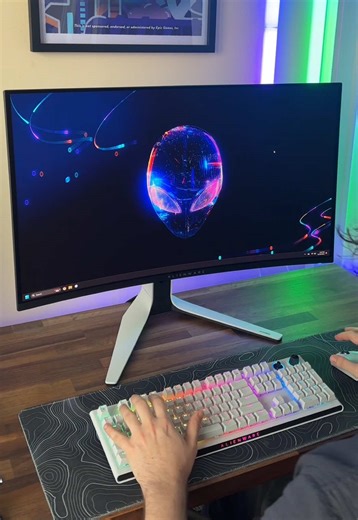 4k resolution 🤝 QD-OLED panel Bring elite visuals to any setup, with the AW3225QF ✨ #unboxing #PCgaming #monitor #OLED