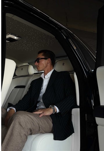 DIML working for Rolls Royce #diml #dailyroutine #carsales #luxurylife #mensfashion