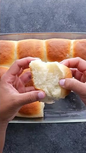 Fluffy 30-Minute Dinner Rolls