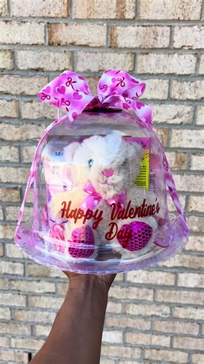 $ Tree #diygiftideas #valentinesdaygiftideas #dollartreediy #valentinesday #sharenalatrese