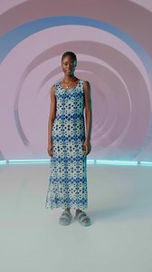 1 oder 2?⁠ Wir lieben beide unserer Printkleider. #cartoonfashion | Cartoon Fashion | Facebook