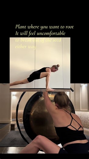 Yin yoga and sound healing all day everyday 🌀🌀🌀 Both modalities work on our fascia, the connective tissue that spirals and matrix’s around our every muscle, organ and being. Bioacoustic by nature it responds to sound frequencies and combining with Yin yoga where we are allowing the tissues to stretch and release (hello nervous system tending and emotional releases) #yinyoga #fascia #fascialrelease #emotions #emotionalrelease