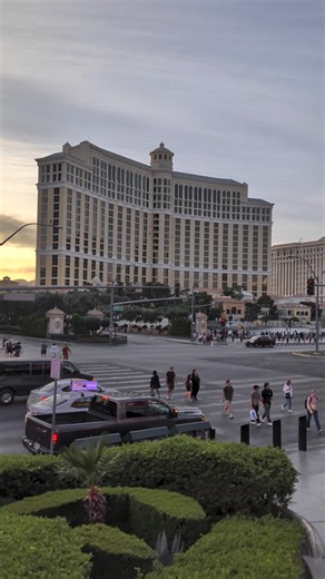 Casual Walk & #Bellagio vibes | Planet Hollywood