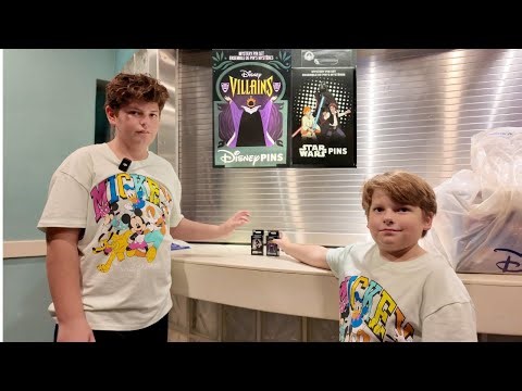 Unboxing Disney Pins at the Park The Villains & Star Wars Series Hollywood Studios at Disney World