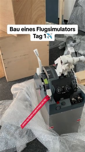✈️ on Instagram: "Wir bauen einen Boeing 737 MAX-Flugsimulator😎✈️ #flugsimulator#projekt#diy#homecockpit#boeing737max#aufbau#fliegerei#pilot#flugzeug#cockpit"