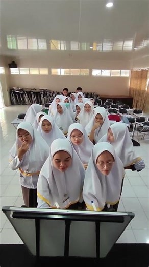 ICEBREAKER VOCABULARY RACE