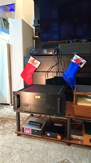 Sonus Faber Empire Parasound HCA-2200II wiim ultra fosi schiit #vinyl #love #hifi #audiophile #jazz