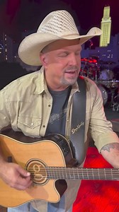 Why did Garth Brooks disable his comments?? #garthbrooks #celebrity #celebritynews | The Blast | Facebook