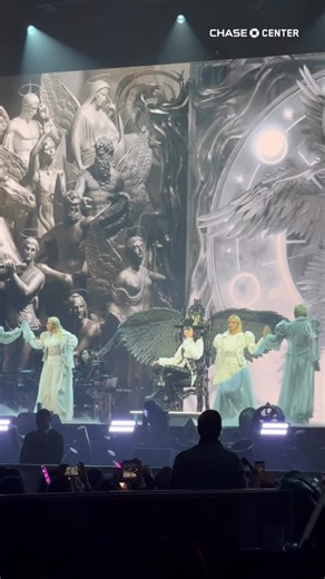 Chase Center on Instagram: "The Diva of Asia has arrived 👑 Welcome to Chase Center, @kellychenwailam! 歡迎亞洲天后——陳慧琳來到大通中心！"