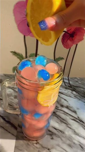 Refreshing Raspberry Lemonade 🍓🍋✨