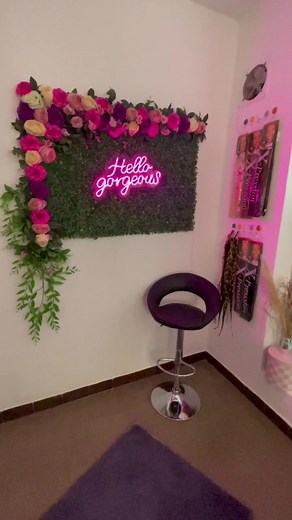 Creative Flower Wall Decoration Ideas for Beauty Salons