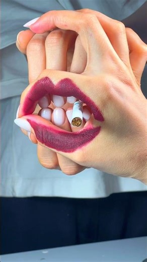 This Hand Illusion Looks UNREAL 😨🔥 #nails #nailartist #naildesigner #illusionart