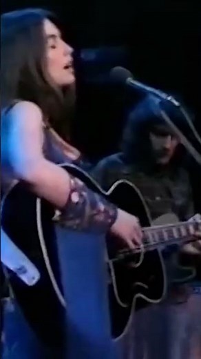 🎵🐐 Emmylou Harris "Making Believe" lilting coda #countrymusic