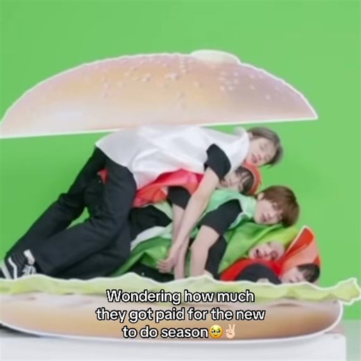 IT COMES OUT ON JANUARY 12TH!!!! vote for txt in gda btw!!!! #txt #tomorrow_x_together #kpop #txtmoa #txt_official_bighit