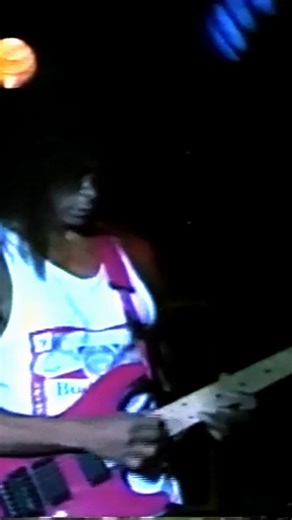 LS Guitar on Instagram: "Howe II - Disorderly Conduct #guitarsolo #greghowe #alhowe #vernparsons #kevinsoffera"