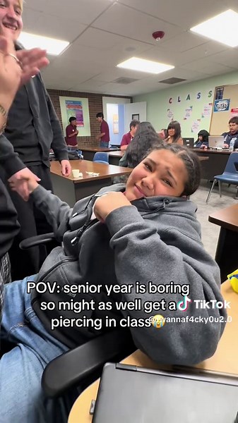 #foryou #foryoupage #highschool #helpme #senioryear