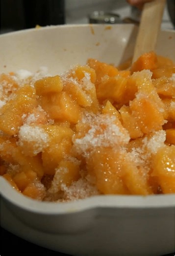 Delicious Persimmon Jam Recipe for the Holidays