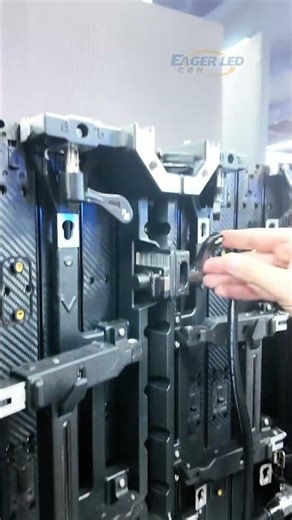 Simple and quick installation of curved rental LED panels#ledscreen #leddisplay #eagerled