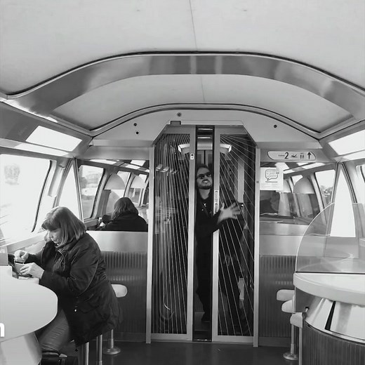 #yoannbourgeois #train #funny #life #accident #trapped #comedy