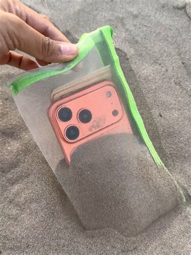 Found iPhone 17 & lots of money stuck in sand #money #viral #fyp #pageforyou #tiktokpakistan