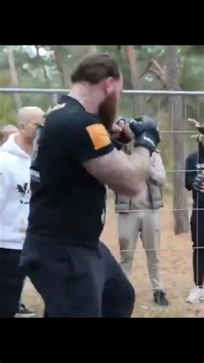 Instant Knockout! Hoodfight Boxer Stuns Opponent!