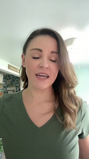 Guide to Requesting a Pay Raise Meeting via Email