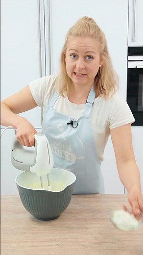Käsekuchen mit Erdbeeren 😍 🍓 | Erdbeer-Käsekuchen mit Keksboden | Einfach Backen