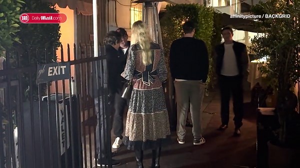 Claudia Schiffer and Matthew Vaughn on romantic dinner date