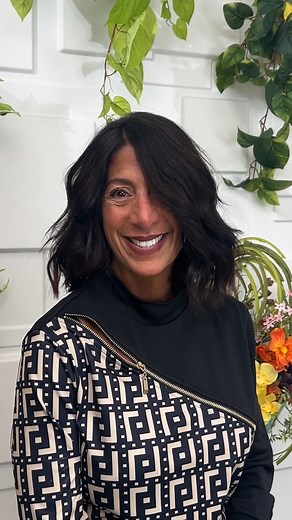 25K views · 333 reactions | We know bobs are trending this fall so we decided to give our girl Gina a classic Italian Bob for her trip to Italy!殺 Needless to say we're obsessed! #italianbob #bobhairccut #bobhaircuts #hairgoals #italy #Travel #newhairnewme #newhaircut #newhairwhodis #hairstylist #stylistspotlight #hairspecialist | Calista by Maria McCool | Facebook