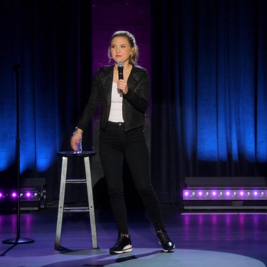 We all have at least one friend who definitely should not have a child, right? | Netflix
