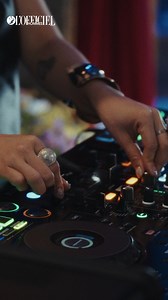 L’OFFICIEL HOMMES VIETNAM KHỞI ĐỘNG LIVE SESSION TAKE-OVER SETLIST! Một hành trình âm nhạc độc đáo, nơi những nhịp beat lôi cuốn của âm nhạc đương đại giao thoa với không gian văn hóa truyền thống. Bạn có đoán được những nơi chúng tôi sẽ tạo nên sự bùng nổ? #LOFFICIEL #LOFFICIELHommesVietnam #TakeOverSetlist #PartyAnywhere #Bromley750 #MarshallStyle | L’Officiel Vietnam Official