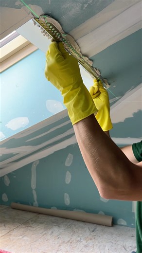 installation of plaster angle #construction #diy