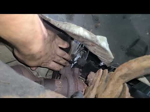 2005 Dodge Dakota 4.7L, V8, O2 Sensor replacement (2/1)