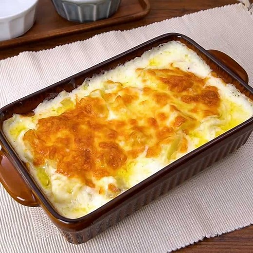 絶品ホワイトソースも手作りで！簡単ポテトグラタンのレシピ | デリッシュキッチン
