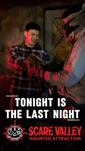 You’ve got one last chance, Bakersfield. Scare Valley ends TONIGHT — then we vanish until 2026. 🎟️ Get tickets now at www.scarevalley.com or buy at the gate. #ScareValley #HauntedHouse #LastNightToScream #BakersfieldHaunt #HauntedAttraction #WickedDark #Grindhouse #KillerCantina #BakersfieldEvents | Scare Valley/Halloweenville