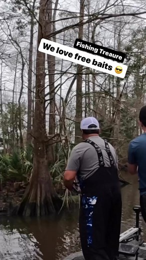 Fishing treasure…Live Target frog in decent shape just dangling there…someone has more money than me 🤣 #fishing #bassfishing | Cruze's Louisiana Outdoors